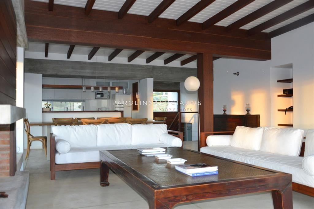 Casa en venta con jardÃn y piscina en El Chorro, Punta del