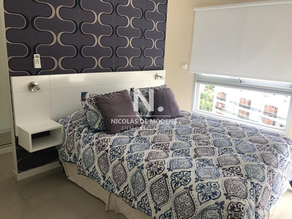 Vende apartamento de 2 dormitorios en Punta del
