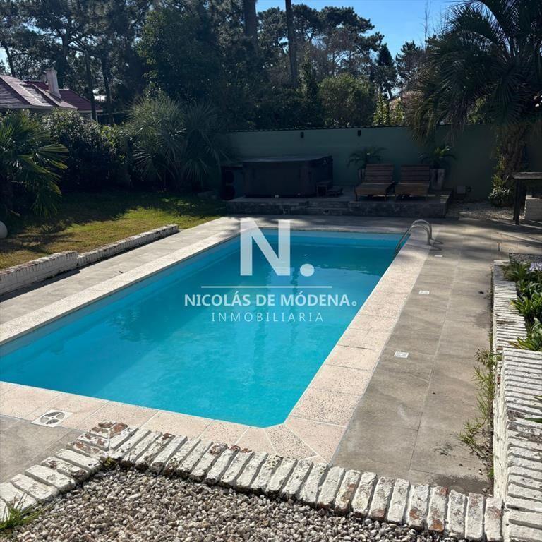 Casa de 5 Dormitorios en Punta del Este