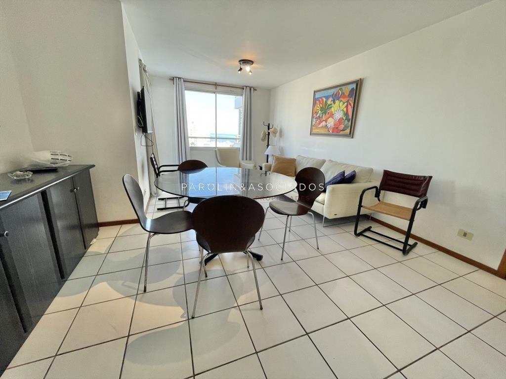 APARTAMENTO DE 2 dormitorios muy buena ubicación