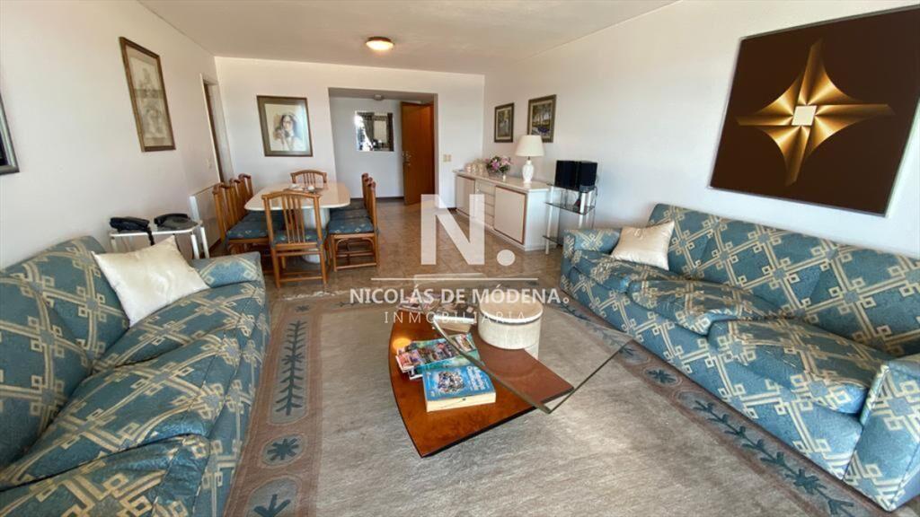 Apartamento en venta de 3 dormitorios en Primera