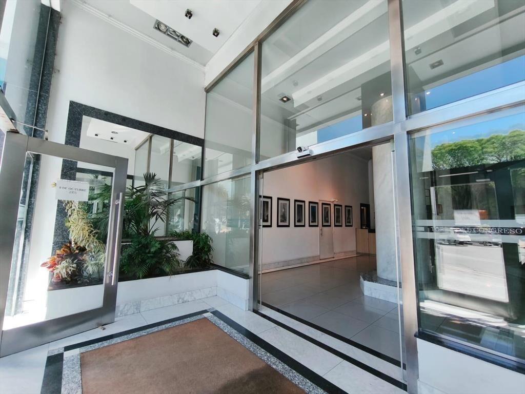 Venta en Tres Cruces de Apartamento para Oficina en Torre d