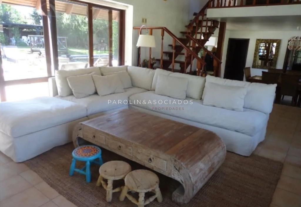 Casa de 4 dormitorios en venta en Lugano, Punta