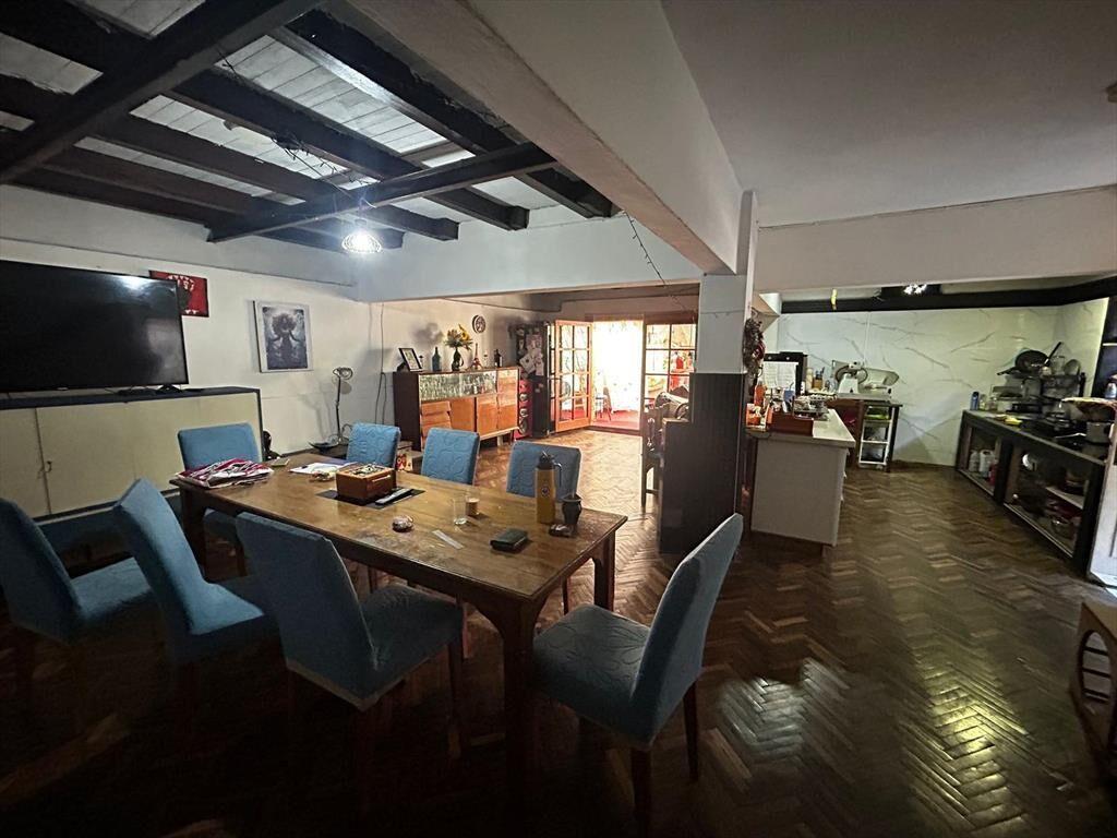 Venta Casa 5 Dormitorios, 2 baños, Parrillero, Cochera y Pa