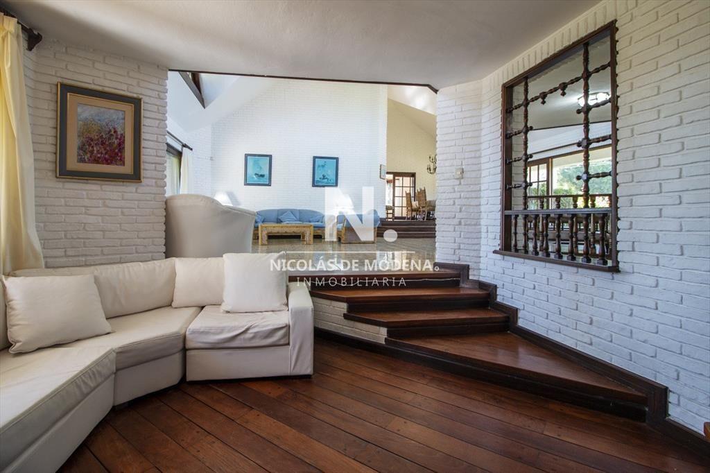 Venta de casa de 4 dormitorios mÃ¡s dependencia y