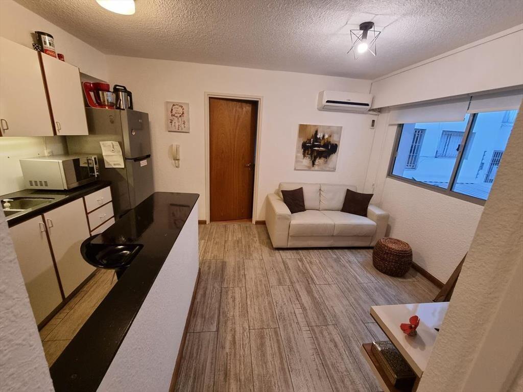 Apartamento -Rambla Republica de Chile y Colombes , 1 dormi