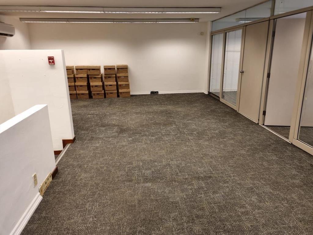 Oficina - Misiones y Cerrito, 357 m2 , planta entrepiso