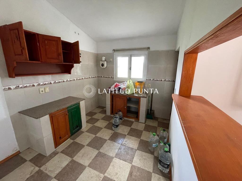 Maldonado centro, casa de dos dormitorios