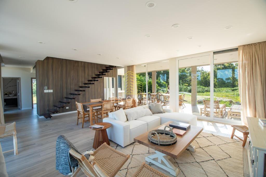 venta casa barrio privado punta del este Montoya