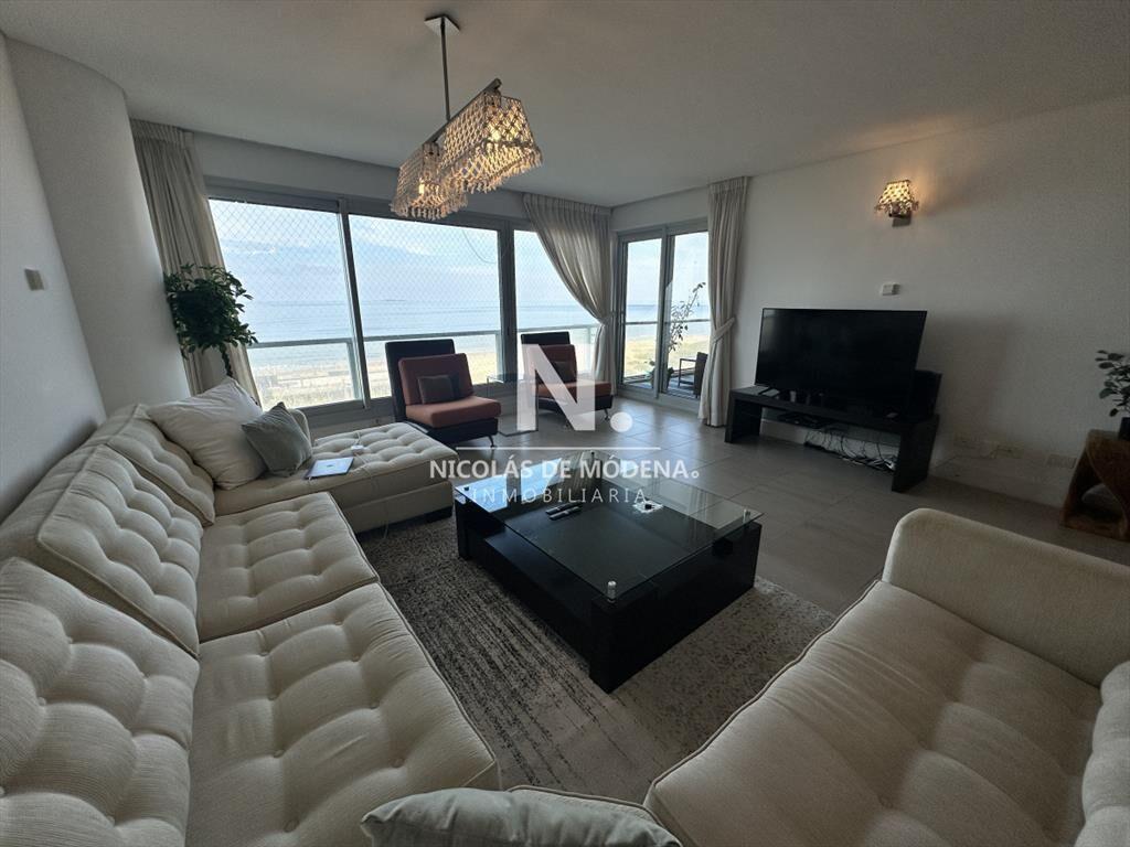 Vende apartamento de Le Parc en Punta del Este