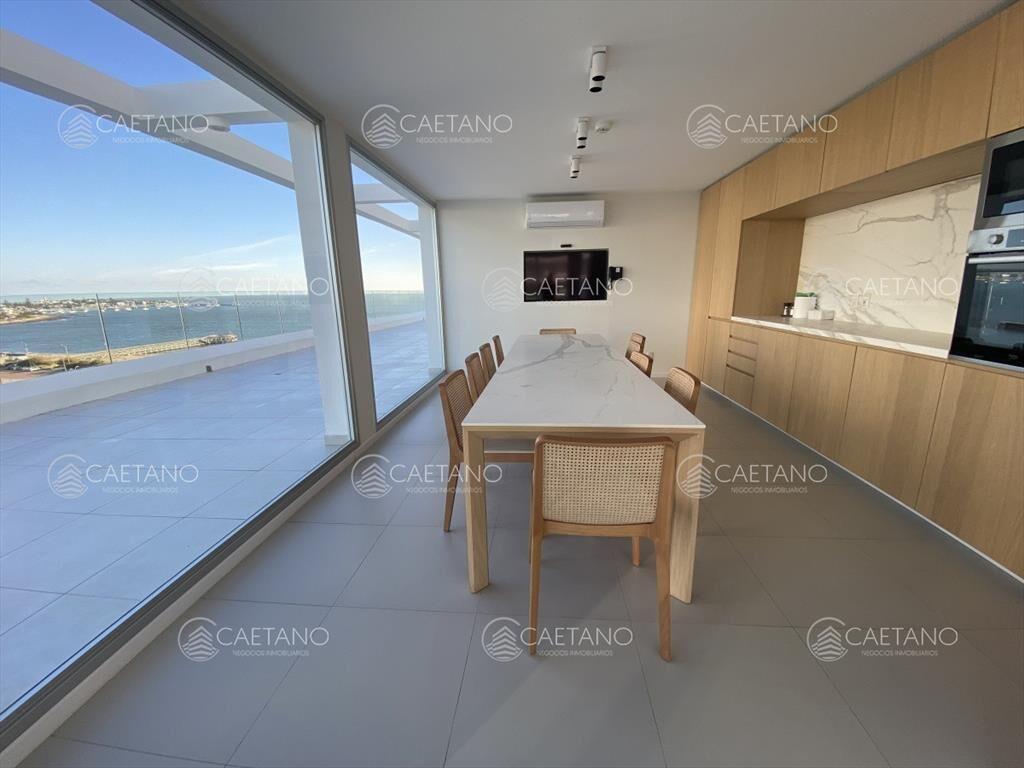 Departamento a metros del mar, parada 4 de playa