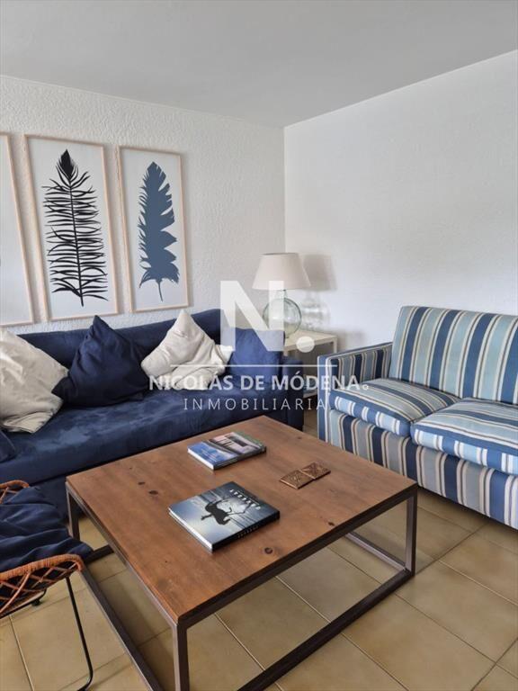 Vende en Aidy Grill, Apartamento de 3 dormitorios.