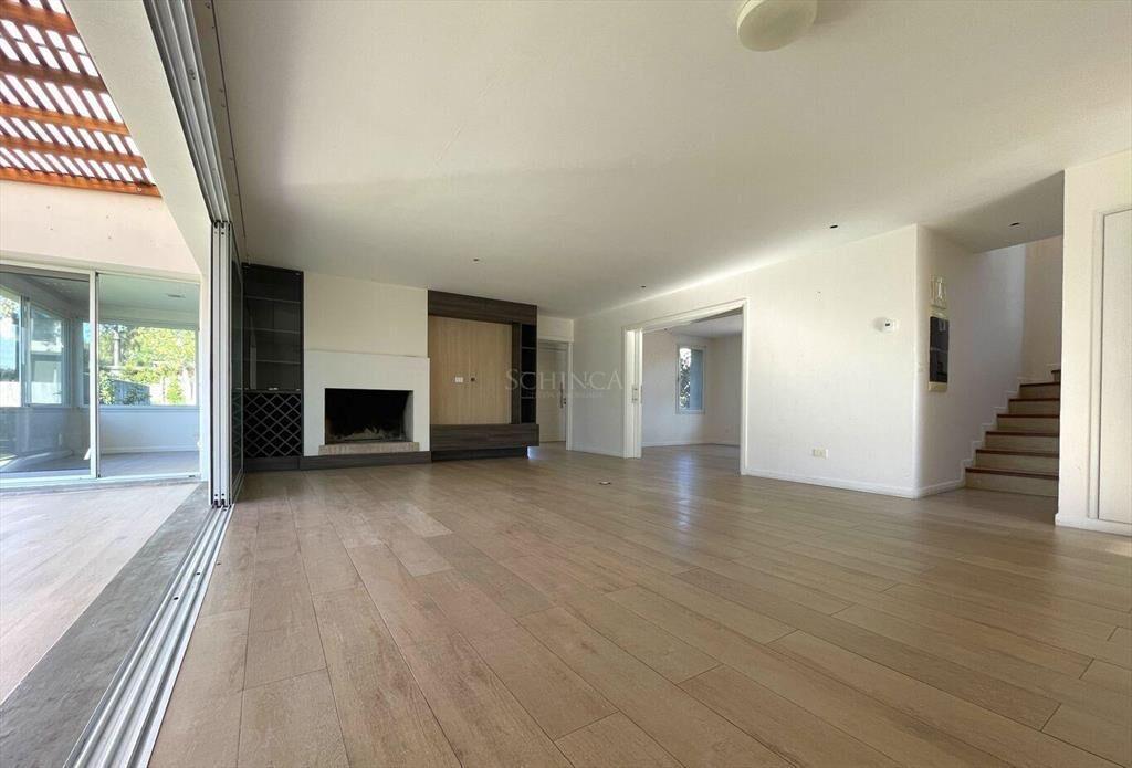 Venta casa minimalista 5 dormitorios, piscina | San Nicolás
