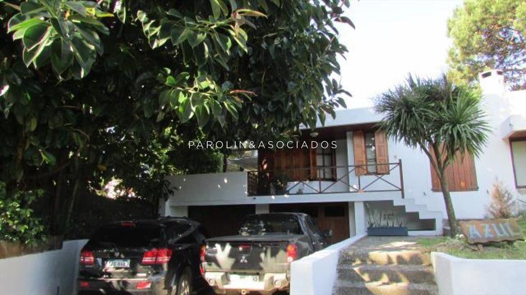 Casa en venta de 4 dormitorios en Jardines de del