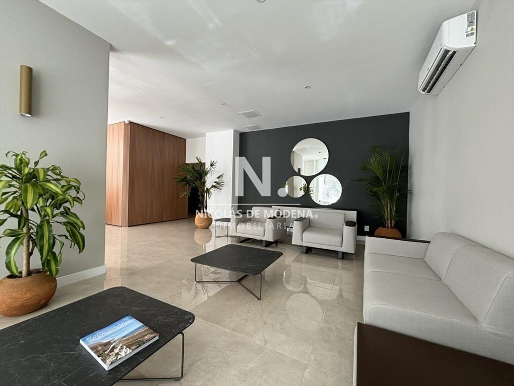 Vende apartamento en  Aidy Grill - Punta del Este