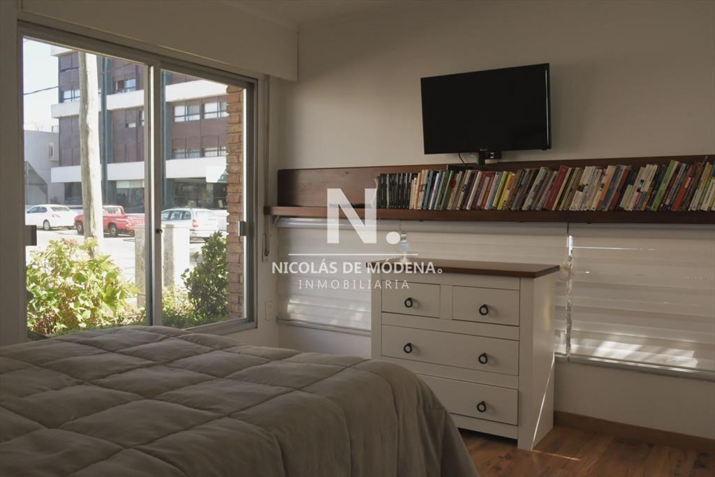 Apartamento de 1 dormitorio en Edificio Costa ,