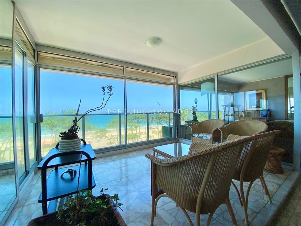 Apartamento en venta en Imarangatú, frente al