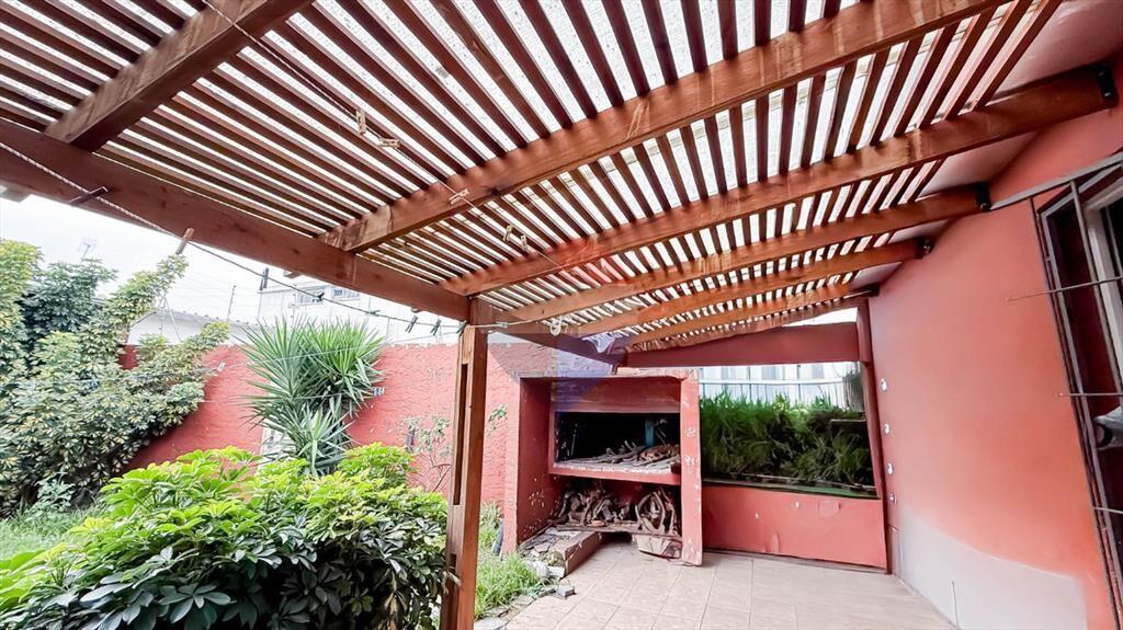 VENTA CASA 2 DORM Y GALPON PRÓXIMO ANTEL ARENA