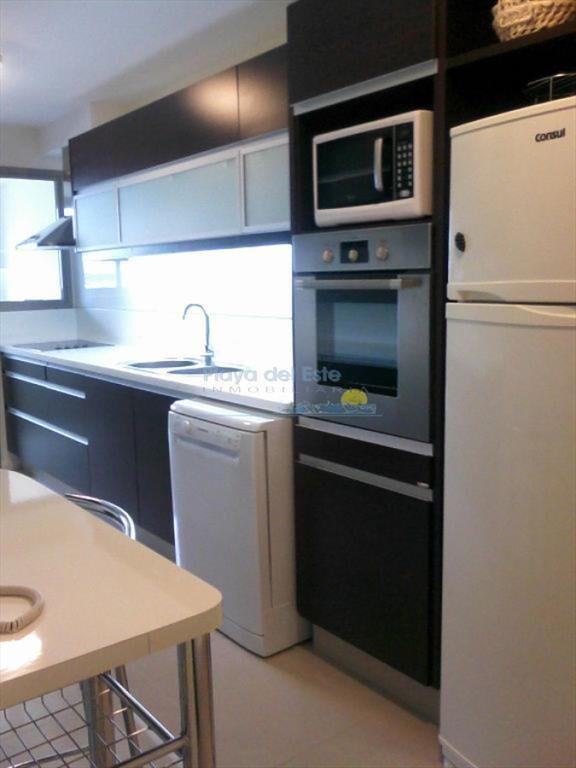 Apartamento en Venta de 3 dormitorios en Punta ,
