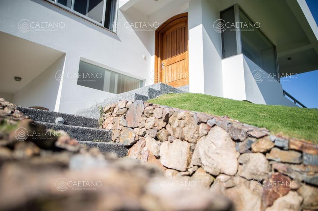 Excelente casa en Punta Ballena, alquiler anual
