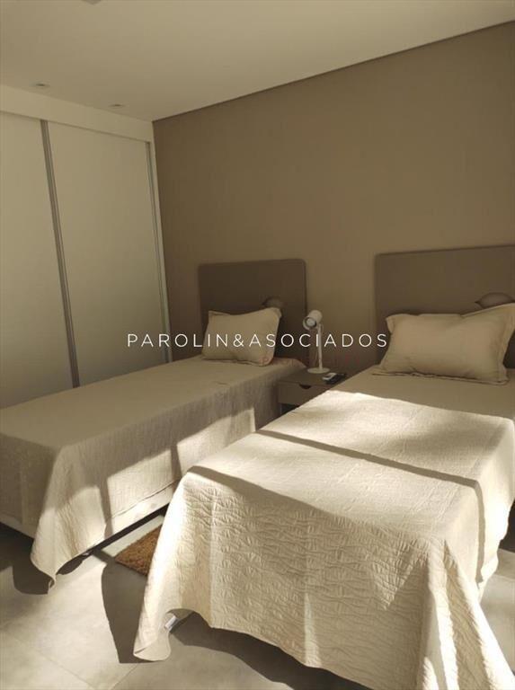 Casa en venta de 4 dormitorios en barrio privado