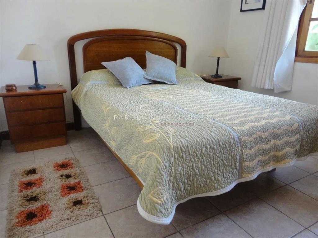 Casa en venta a metros de Playa Mansa, Punta del