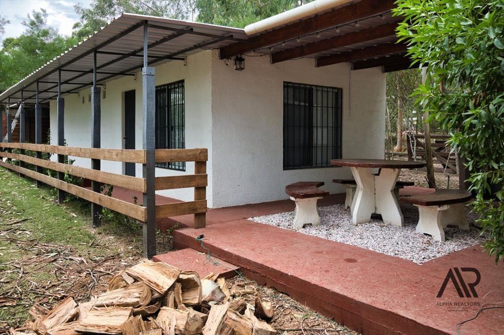 Casa en alquiler c/ cochera en Santa Ana