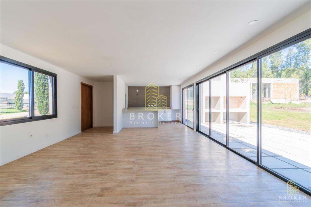 Venta Casa 4 dormitorios A ESTRENAR Cumbres de