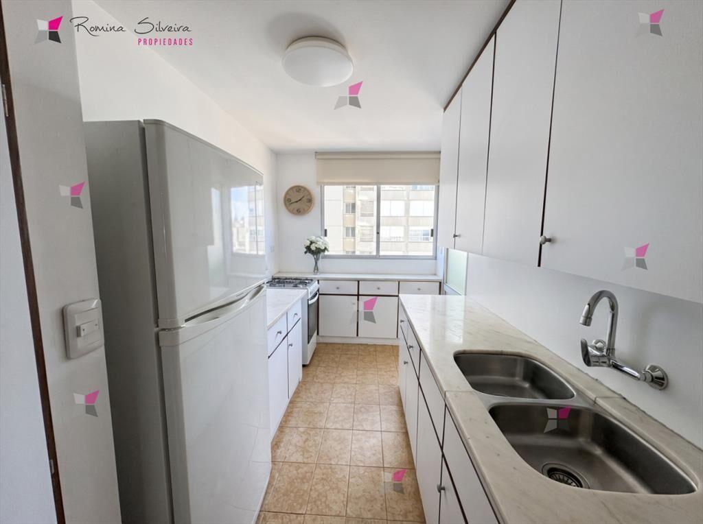 Apartamento en Punta del Este frente a la Brava