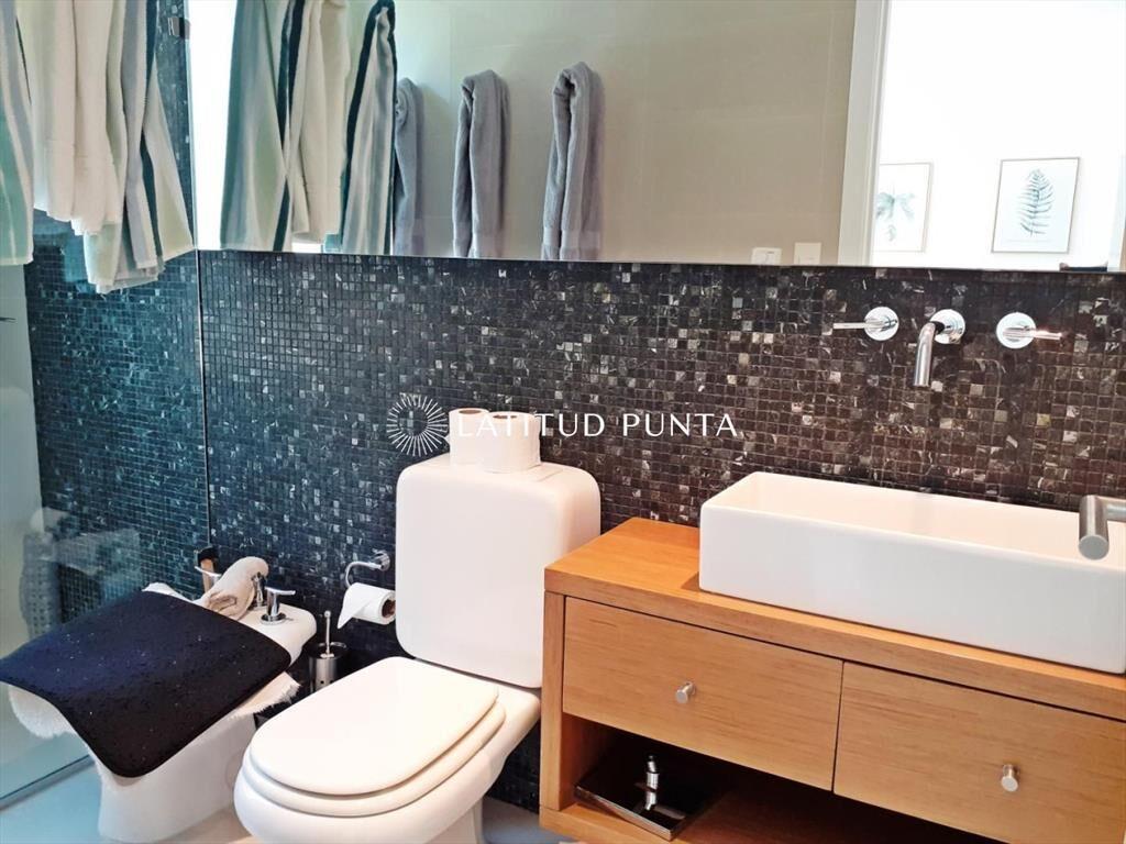 Apartamento dúplex en Rincón del Indio, 2 más