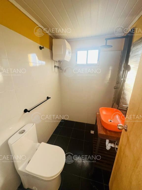 Venta casa tres dormitorios. Club Del Lago. Punta
