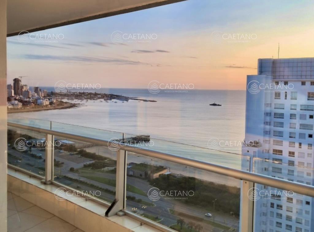 Venta apartamento en Punta del Este con vista al