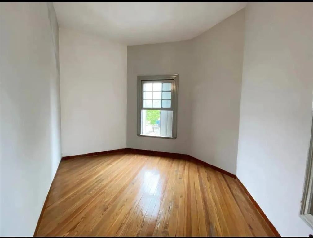 Casa en venta c/renta de 6 dormitorios, 2 baños y azotea...