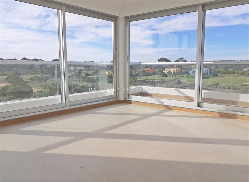 Apartamento en venta, edificio Silente-Punta del