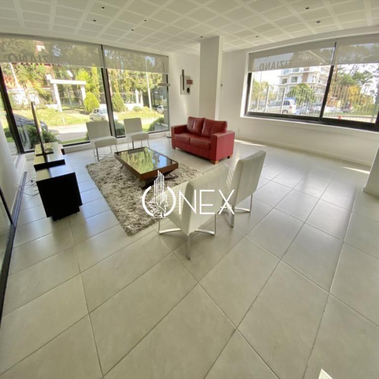 Se vende apartamento en Punta del Este.