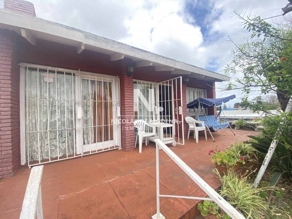 CASA EN VENTA EN PLAYA MANSA, PARADA 25, PUNTA
