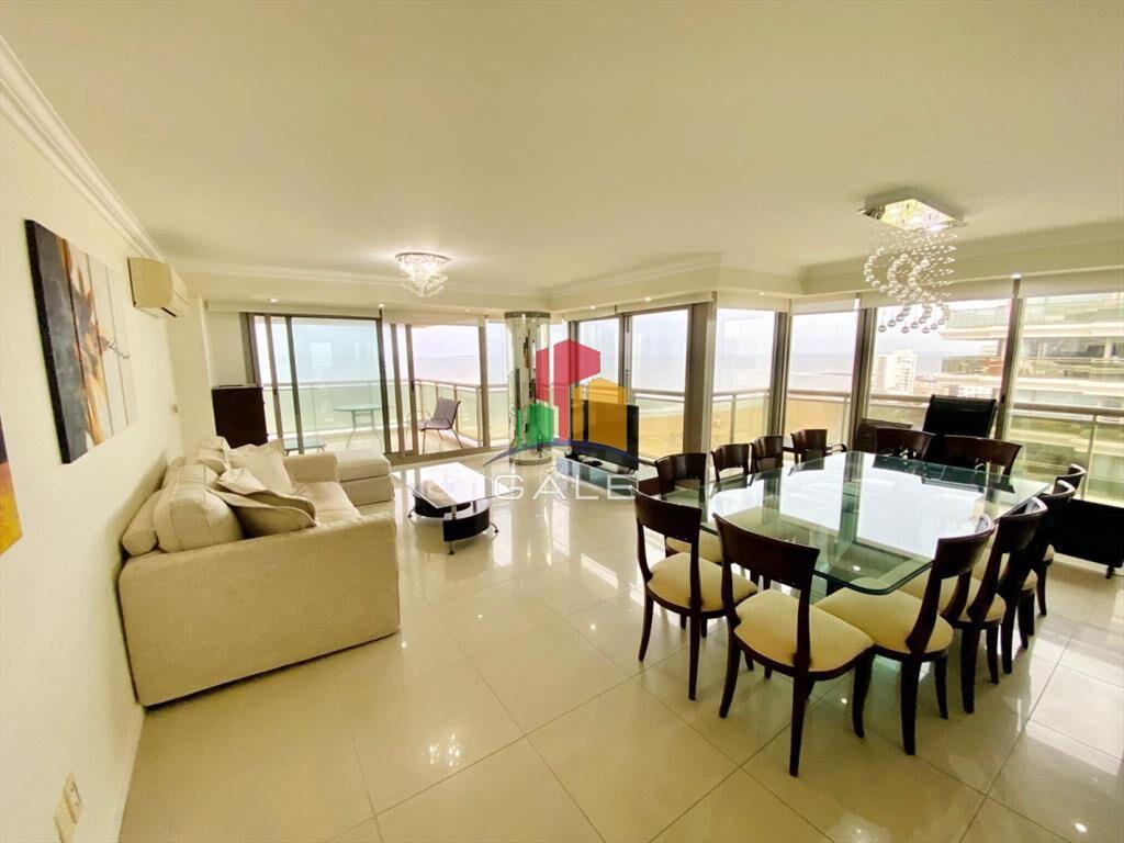 Apartamento en Brava, 4 dormitorios *