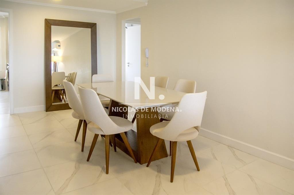 Apartamento de 2 dormitorios en Playa Mansa , Punta del est