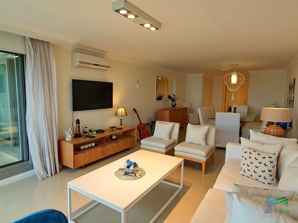 Vendo apartamento 3 dormitorios en Torre primera