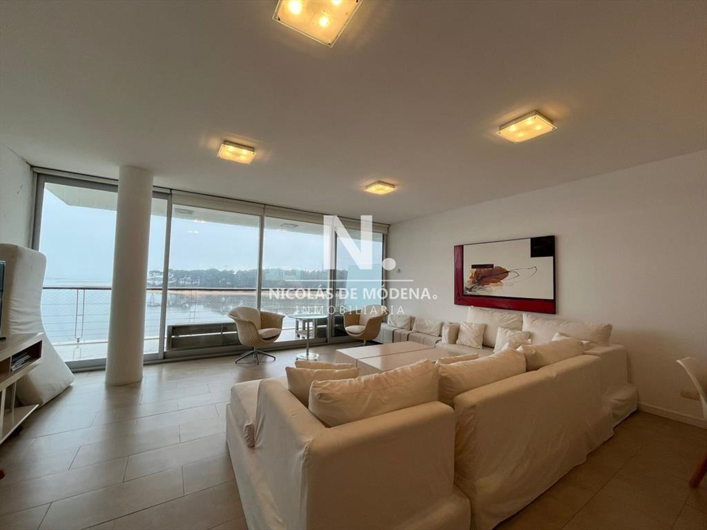 Apartamento en La Barra - Delamar Sobre el Mar de 3 dormito