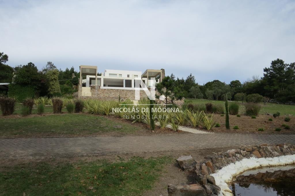 ESPECTACULAR CHACRA CON VISTA A LA LAGUNA Y
