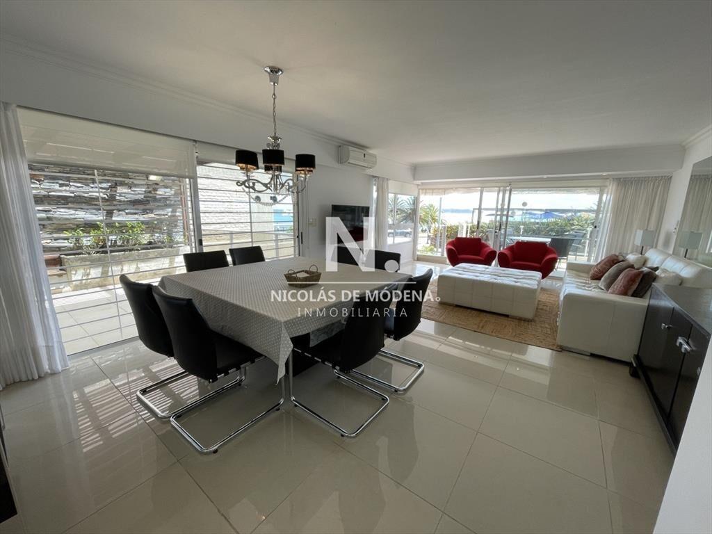 En venta apartamento en Peninsula de 3