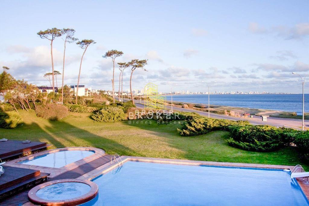 Venta MansiÃ³n frente al mar en Punta Del Este
