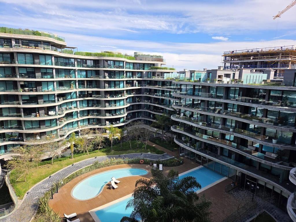 Forum, piso alto, 1 dormitorio, garaje y box, amenities !!