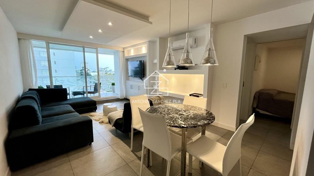 Apartamento alquiler anual 1 dormitorio y medio