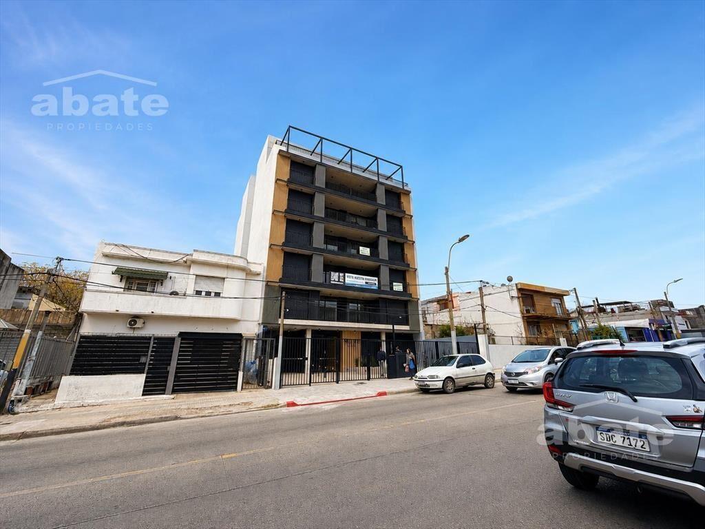 Venta Penthouse 2 Dormitorios, en Buceo con garaje doble