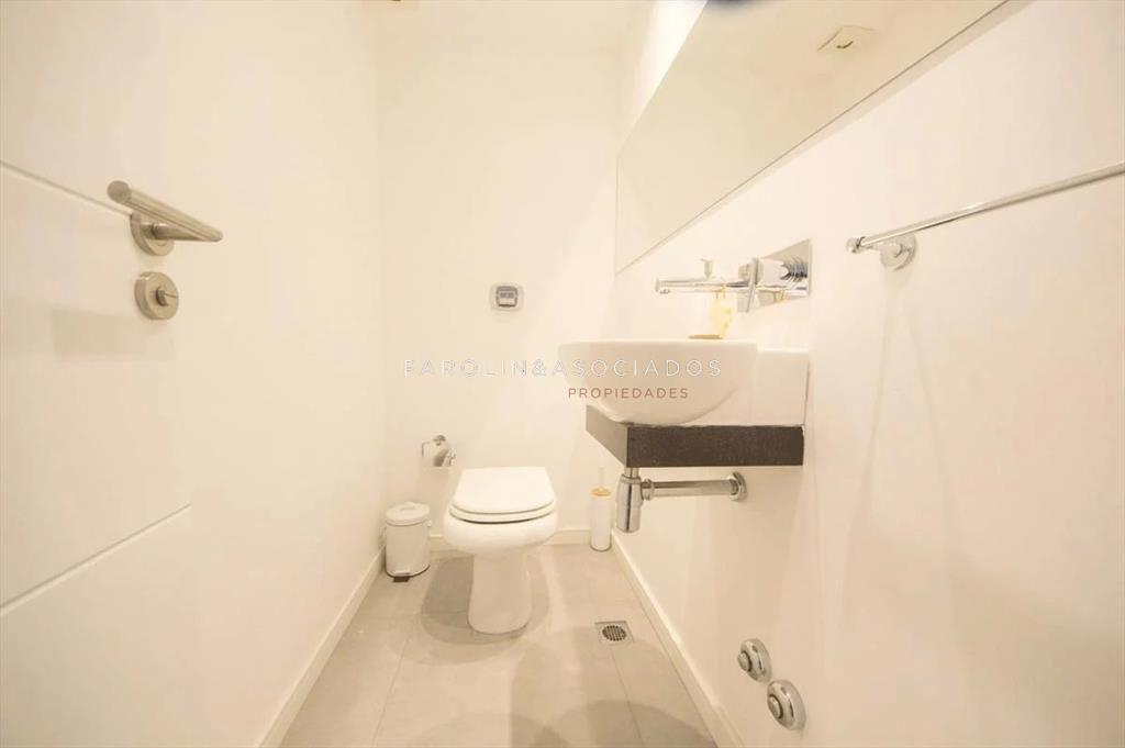Apartamento de 3 dormitorios en venta en complejo