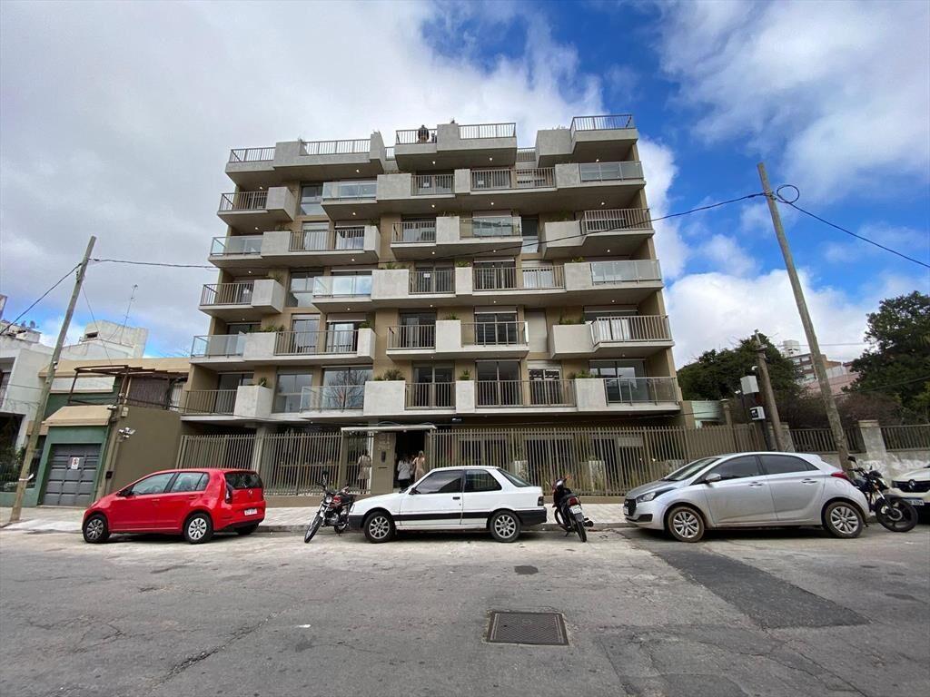Venta apartamento de 2 dormitorios y patio a estrenar en Pa