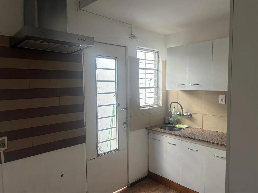 Venta Casa 2 dormitorios con amplio jardín y doble entrada