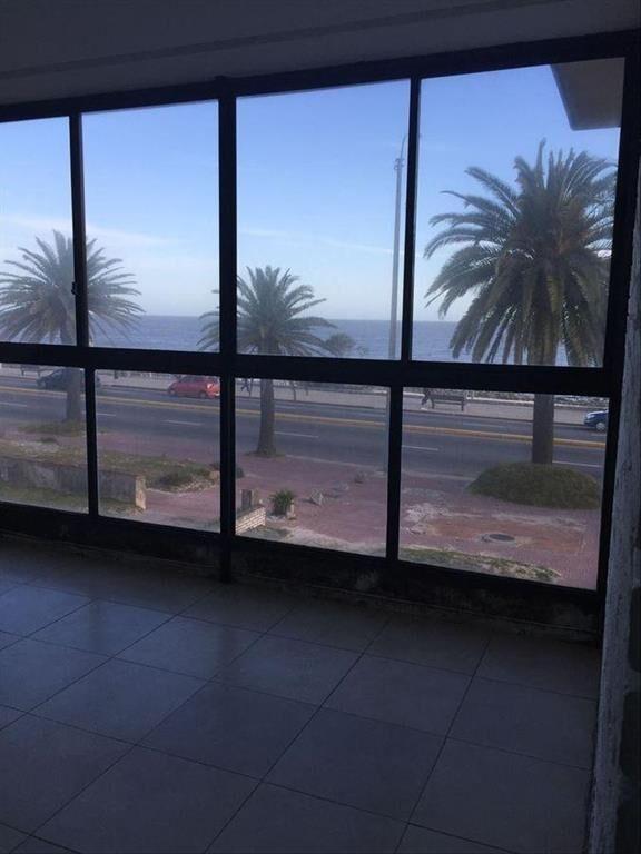 Venta casa en Punta Gorda, sobre Rambla